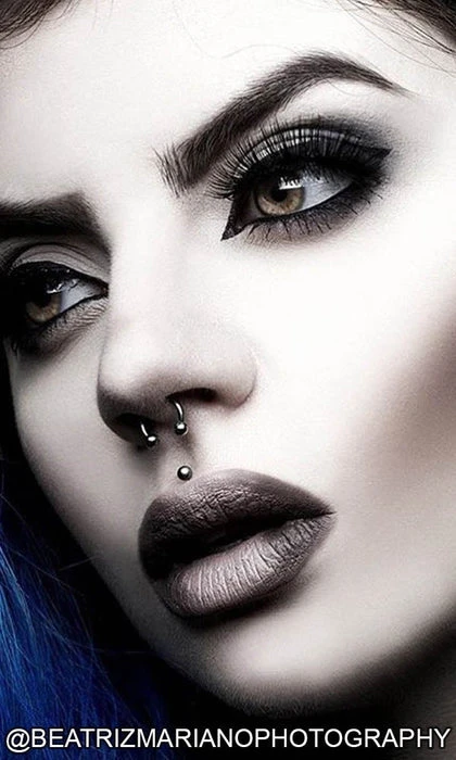 Pro Contour Book | Volume 1 PALETTE LUNATICK COSMETIC LABS Lunatick Pro Contour Book | Volume 1 PALETTE -Wicked Lashes shop