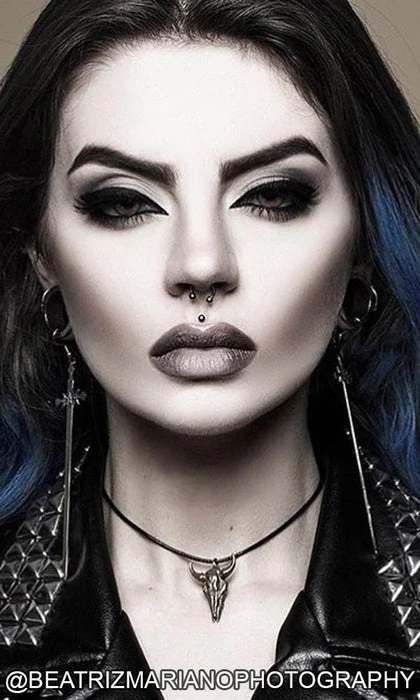 Pro Contour Book | Volume 1 PALETTE LUNATICK COSMETIC LABS Lunatick Pro Contour Book | Volume 1 PALETTE -Wicked Lashes shop