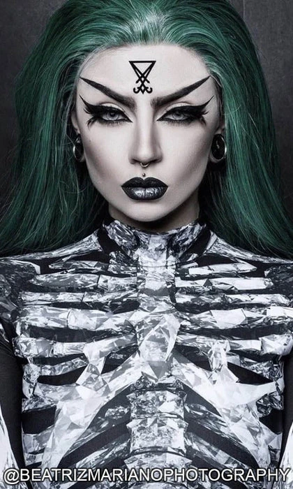 Pro Contour Book | Volume 1 PALETTE LUNATICK COSMETIC LABS Lunatick Pro Contour Book | Volume 1 PALETTE -Wicked Lashes shop