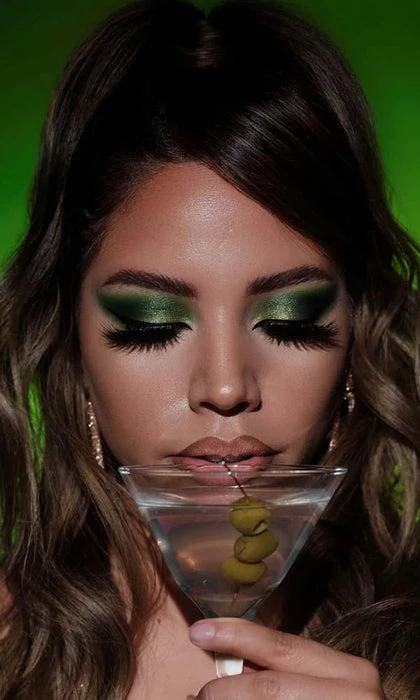 Dirty Martini | PALETTE GLAMLITE Glamlite Dirty Martini | PALETTE -Wicked Lashes shop glamlite dirty martini palette 4 7003335f eeed 4cf7 aba3