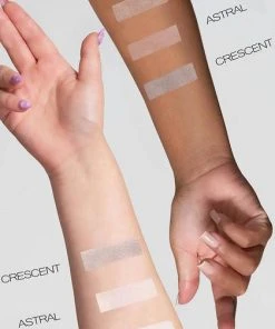 KILLSTAR All Crescent | ILLUMINATING POWDER* -Wicked Lashes shop killstar crescent illuminating powder 3 05e71323 92f0 426a aa13 ebf6bfa23c31 700x700