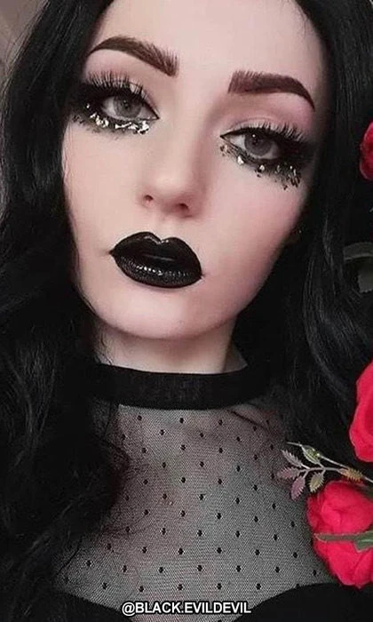 Black | LIPSTICK STARGAZER Grunge Black | LIPSTICK -Wicked Lashes shop stargazer black lipstick 2 8405d778 3d2a 4ff4 9195