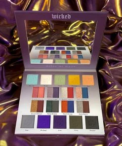 UNICORN COSMETICS Unicorn Cosmetics Wicked | EYESHADOW PALETTE* -Wicked Lashes shop unicorn cosmetics wicked eyeshadow palette 1 d611d448 20f4 46fe b45f eb2c26370d48 700x700